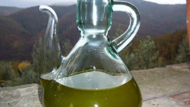 Uz pomoć ovog ulja, možete da izbacite parazite iz creva, da ojačate srce i izlečite mokraćne kanale