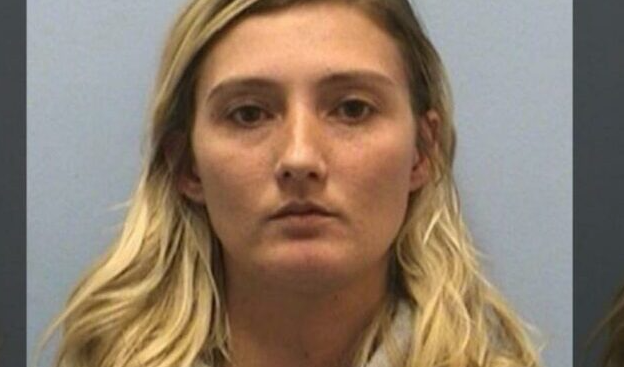 OSTAVILA PETORO DECE I OTIŠLA NA ODMOR SA DEČKOM: Mališani su živeli bez hrane, u prljavštini!/Teksasa