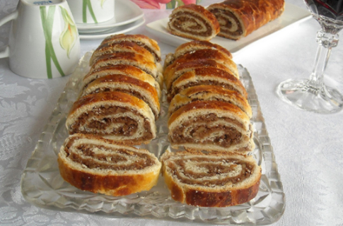 BEJGLI – MADJARSKE ŠTRUDLICE SA ORASIMA ILI MAKOM