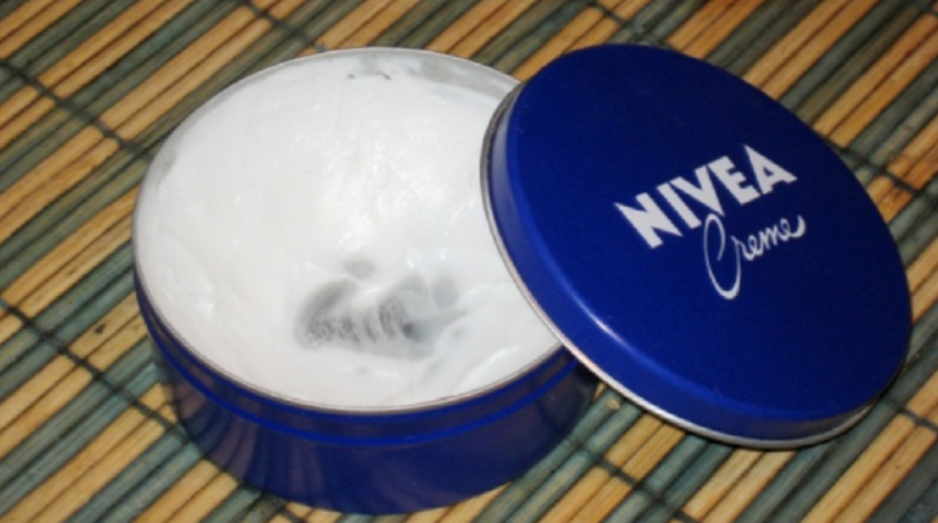 JEFTINA I DJELOTVORNA: Plava Nivea ima više koristi nego što mnogi znaju