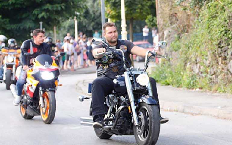 TUKAO JE SVAKI DAN ĆERKU I ŽENU, a onda su se MOTORISTI pojavili pred vratima!