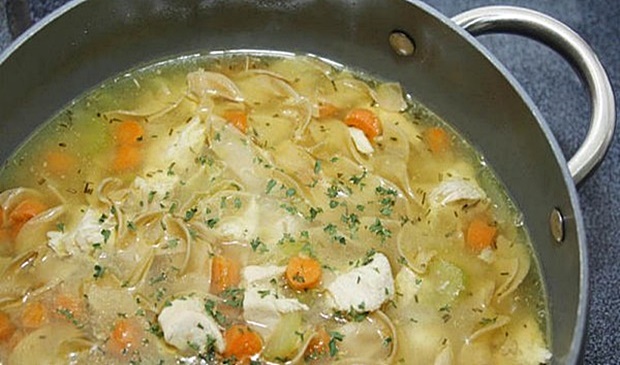 PILEĆA SUPA JE STVARNO NAJBOLJI LIJEK: Oporavlja tijelo na ovih 6 načina