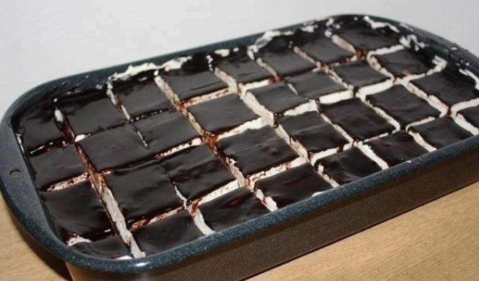 NAJUKUSNIJI KOLAČ OD MUNCHMALLOWSA SA FANTASTIČNOM KREMOM