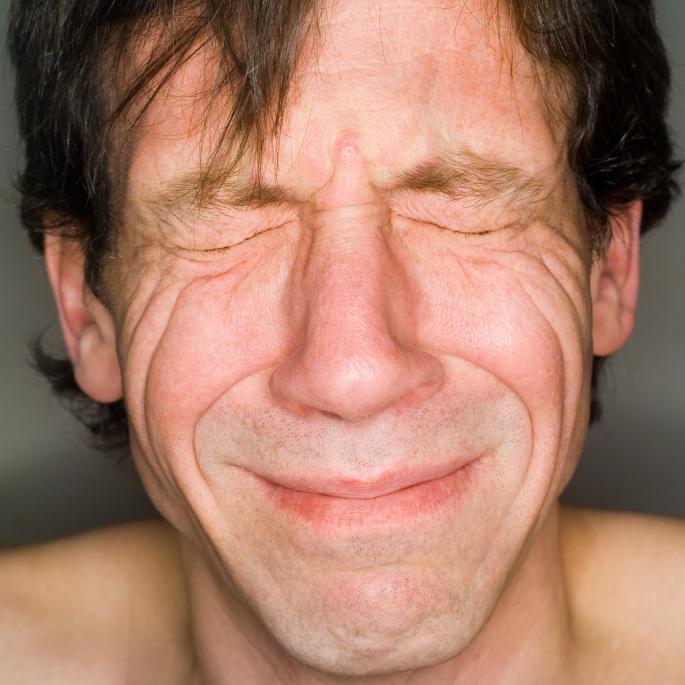 MUŠKE SUZE SU KRUPNIJE OD ŽENSKIH: Evo šta znači kad tvoj muškarac plače!