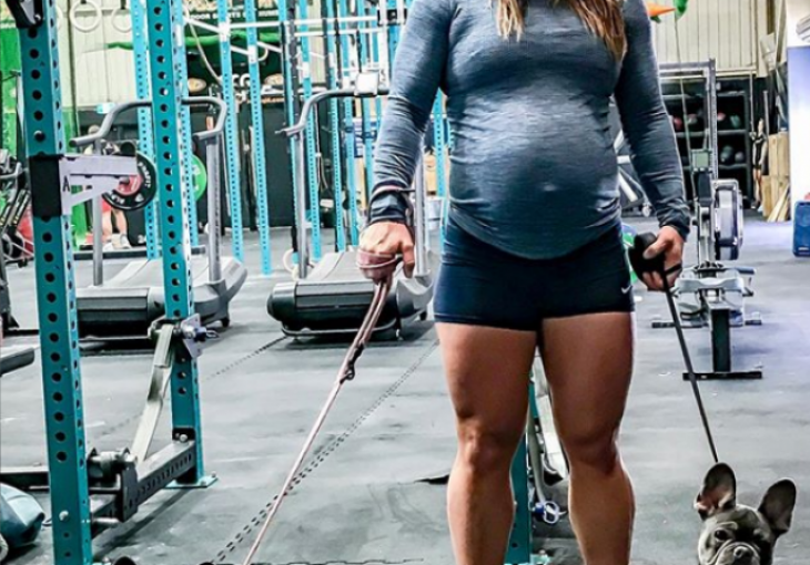 NIJE IZLAZILA IZ TERETANE TOKOM CIJELE TRUDNOĆE, A ONDA JE U 9. MJESECU POKAZALA STOMAK: Ljudi zgroženi, "NA ŠTA OVO LIČIŠ?!" (FOTO)