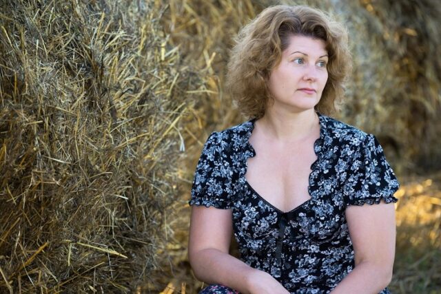 Umro joj muž, pa se udala za SVEKRA: “Živi smo ljudi, bolje sa njim da spavam nego sa muškarcima po SELU”