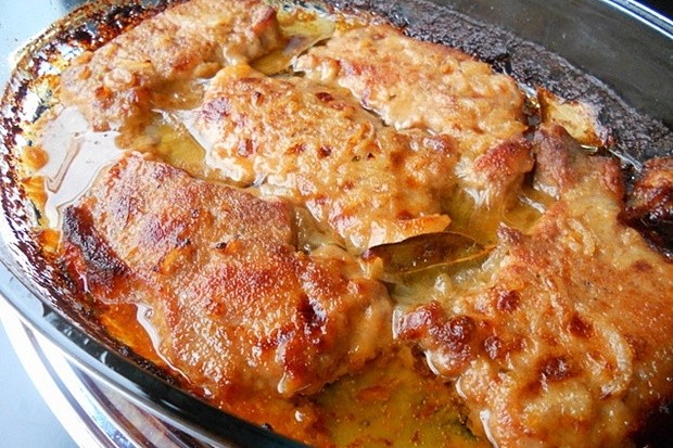 KREMENADLE PEČENE U PEĆNICI: Neodoljivo mekane, obavijene ukusnim umakom, a recept je izuzetno jednostavan i brz