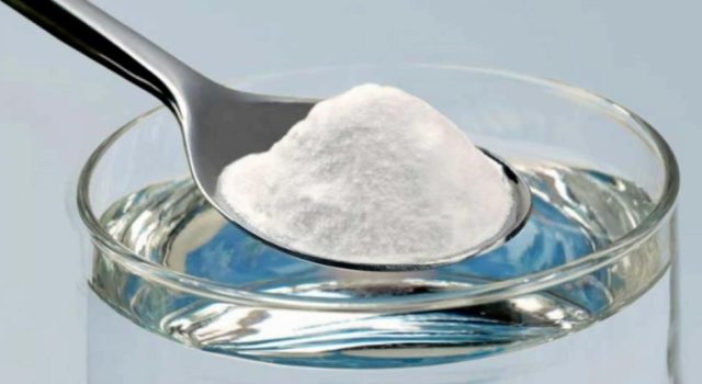 PIJTE ČAŠU VODE SA SODOM BIKARBONOM SVAKI DAN: Ima posebne zdravstvene dobrobiti…