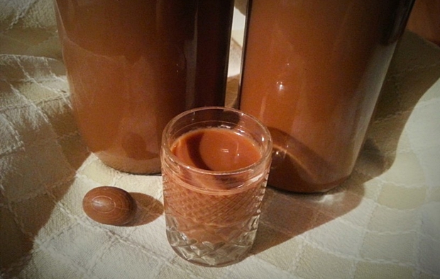 Čokoladni liker: Ne mora stajati u frižideru kad se napravi i jako je fin