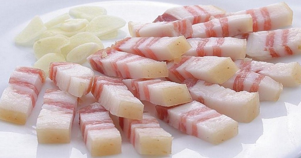 SLANINICA I BELI LUK, ZA ILI PROTIV ZDRAVLJA?