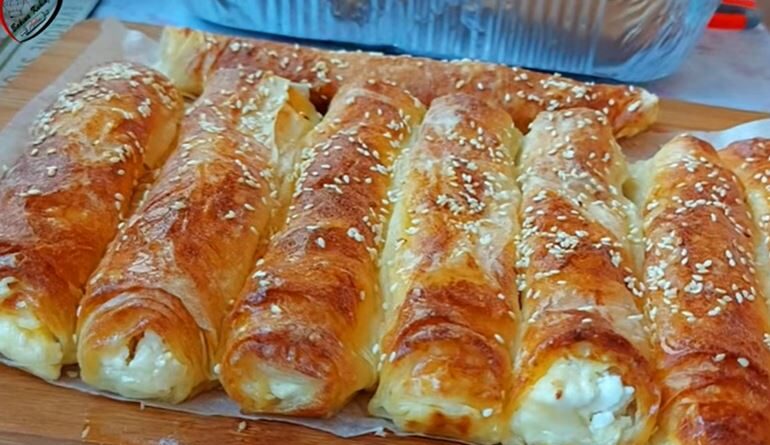 Rolati sa sirom i kiselim mlekom za gladna usta. Pucaće vam iza ušiju koliko je dobro