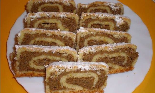 MALE PRHKE ORAHNJAČE...Kolač je vrlo izdašan, jer ga ima puno za narezati