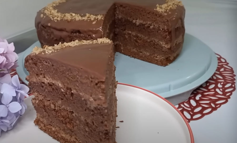 STARINSKA TORTA IZ ŠERPE: Na kore se stavlja sočan preliv – ovo svaka domaćica mora da zna!