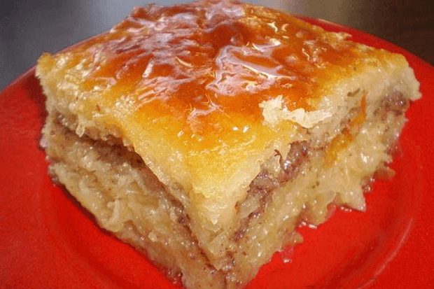 IZ GRČKE KUHINJE: SUPER SOČNI KOLAČ
