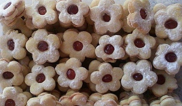 Cvjetići s marmeladom – zvjezdice, linzeri