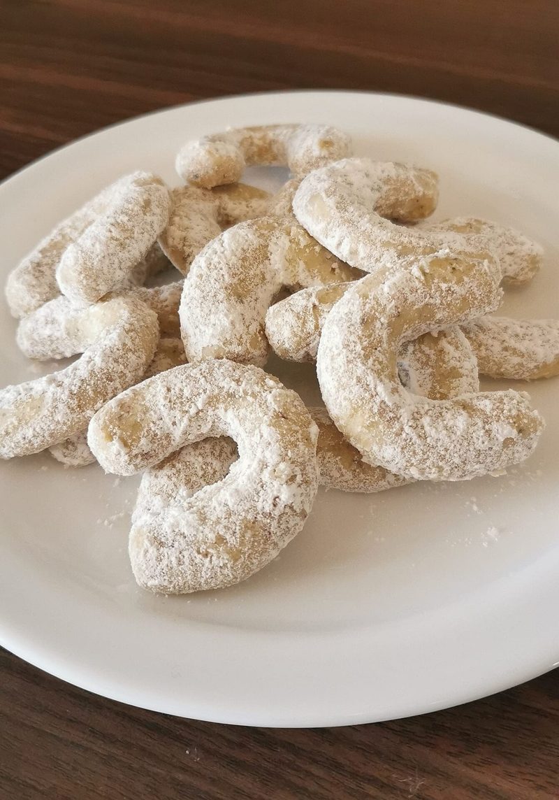 Recept za Vanilin Kiflice - Tradicionalni Adventski Keksi