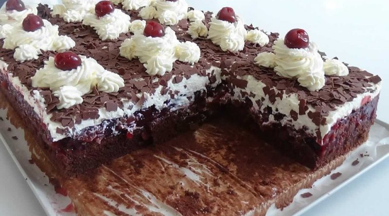 Ukusne, sočne, savršene… Švarcvald kocke za 10 minuta – tajni recept vrhunskih poslastičara