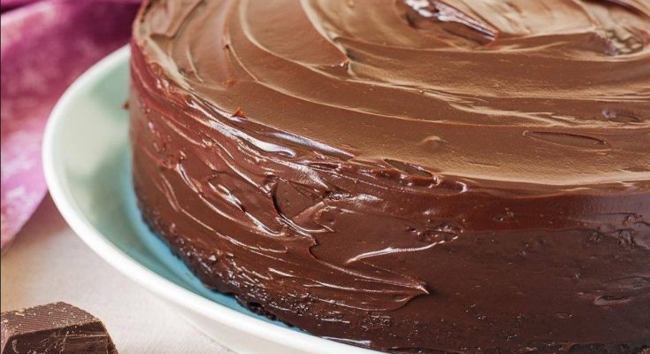 OVO JE NAJBOLJA I NAJSOČNIJA ČOKOLADNA TORTA KOJU SAM PROBALA, A ZA NJU VAM NE TREBA MARGARIN NITI MASLAC.. MORATE PROBATI